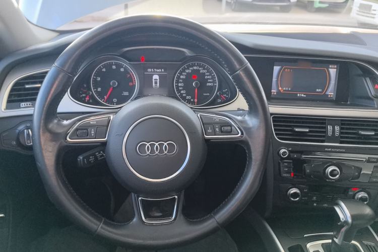 Used Audi A4L 2016 35 TFSI Collector's Edition Automatic Standard Model
