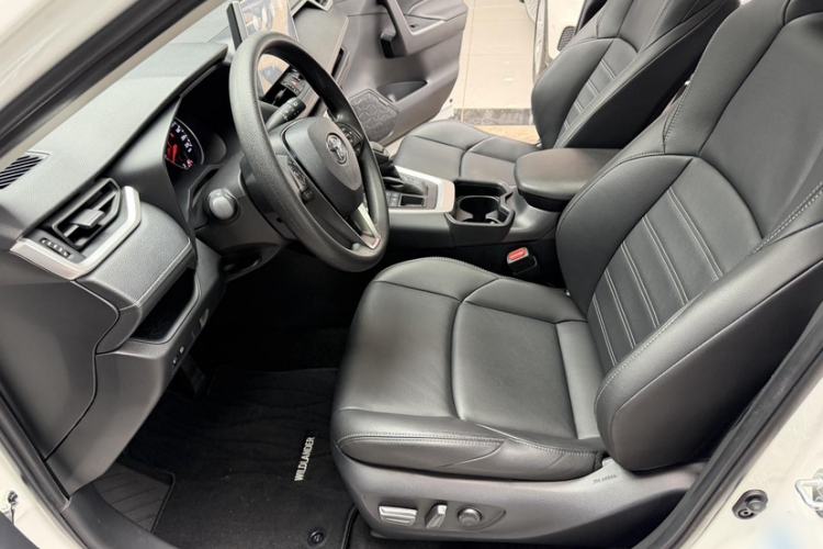 Used Toyota Wildlander 2020 2.0L CVT 4x4 Luxury Edition
