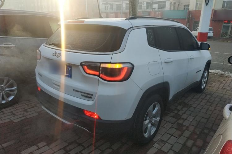 Used  Compass 2017 200T Automatic Enjoyment Version
