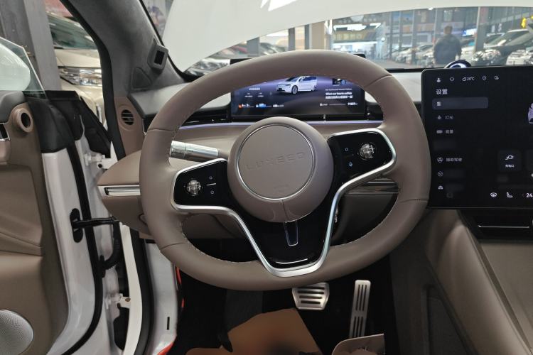 Used Hima Luxeed R7 2025 Range-Extended Version 251 km Max