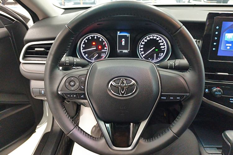 Used Toyota Camry 2022 2.0GVP Premier Edition
