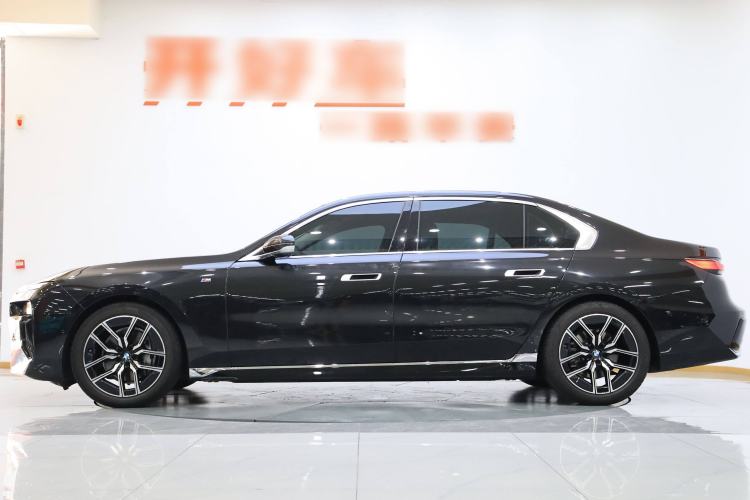 Used BMW 7 Series 2023 735Li M Sport Package
