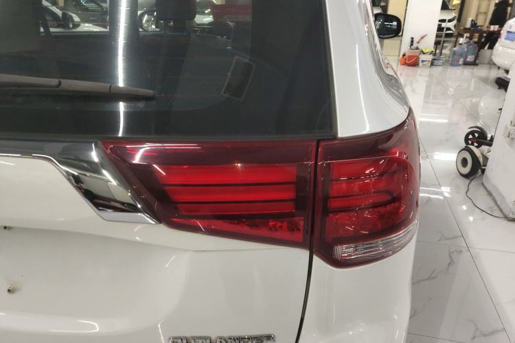 Used Mitsubishi Outlander 2016 2.4L 4x4 Luxury Edition 7-Seater