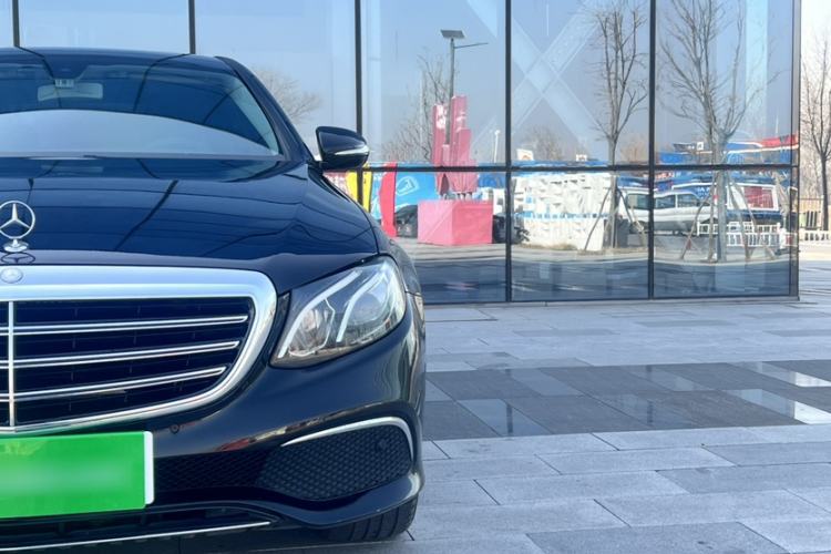 Used Mercedes-Benz E-Class 2019 E 260 L
