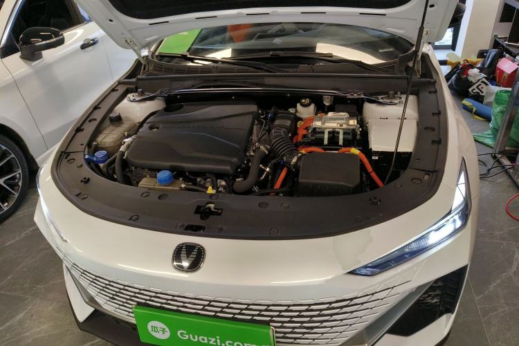 Used Changan UNI-V iDD 2023 ZhiDian iDD 1.5T 113km Smart & Fun Version
