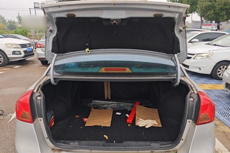 Used Buick Excelle 2013 1.5L Automatic Classic Model
