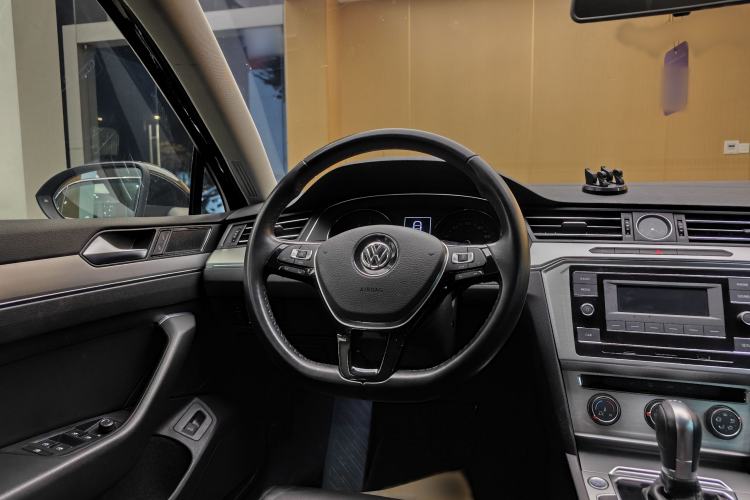 Used Volkswagen Magotan 2019 280TSI DSG Comfort Model China VI Standard
