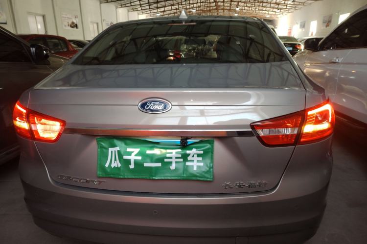 Used Ford Escort 2015 1.5L Automatic Fashion Model
