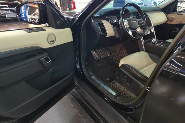 Used Land Rover Discovery 2023 360 PS R-Dynamic S