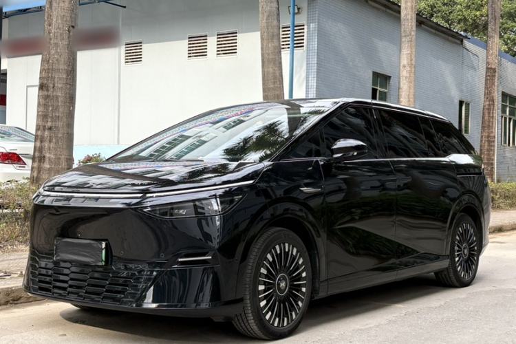 Used XPeng X9 2025 740 Ultra-Long Range Max