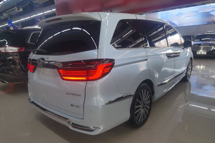 Used Honda Elysion 2024 2.0L eHEV Luxury Edition
