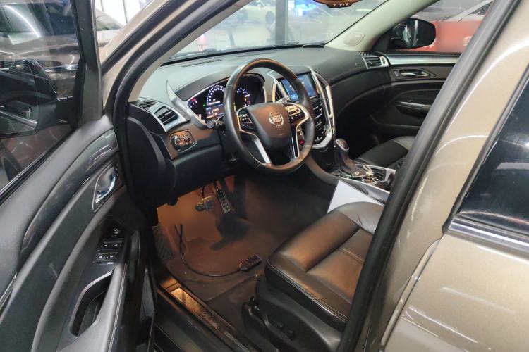 Used Cadillac SRX 2015 3.0L Comfort Version
