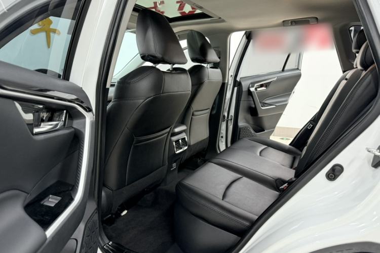 Used Toyota RAV4 2022 Dual-Engine 2.5L E-CVT Two-Wheel Drive Elite Edition
