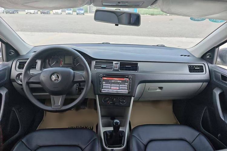 Used Skoda Rapid 2016 1.4L Manual Front-Wheel Drive Version
