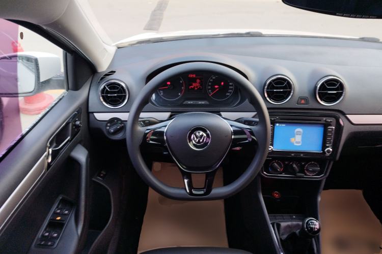 Used Volkswagen Jetta 2017 1.5L Manual Comfort Model
