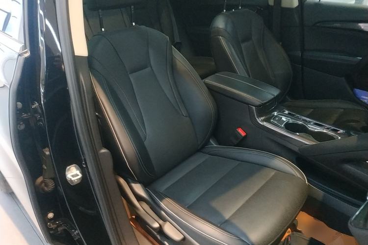 Used Buick Envision 2022 Encore Plus 652T Five-Seat Luxury Model
