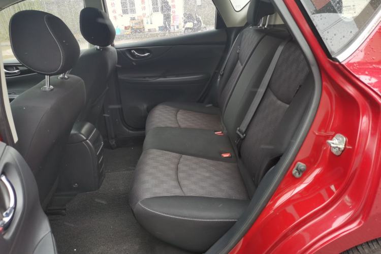 Used Nissan Tiida 2016 1.6L CVT Cool Dynamic Edition