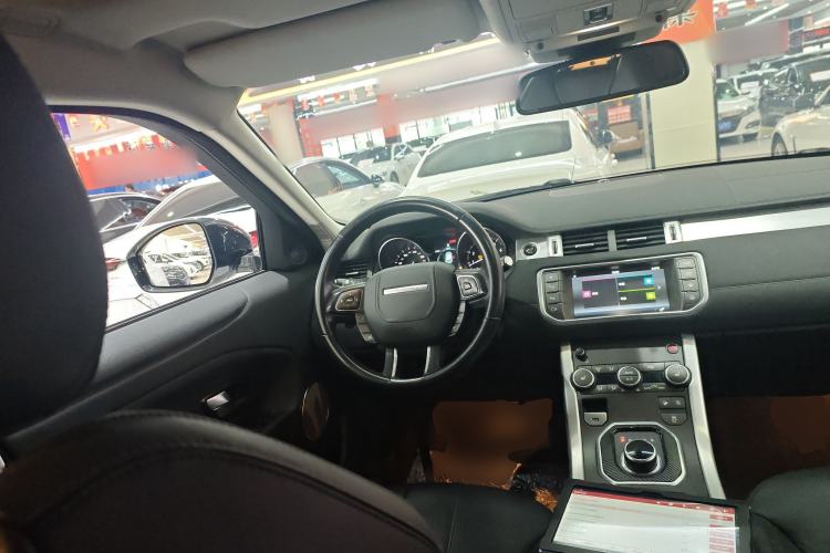 Used Land Rover Range Rover Evoque 2018 240PS PURE Style Edition
