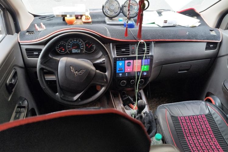 Used Wuling Rongguang V 2016 1.5L Standard Version