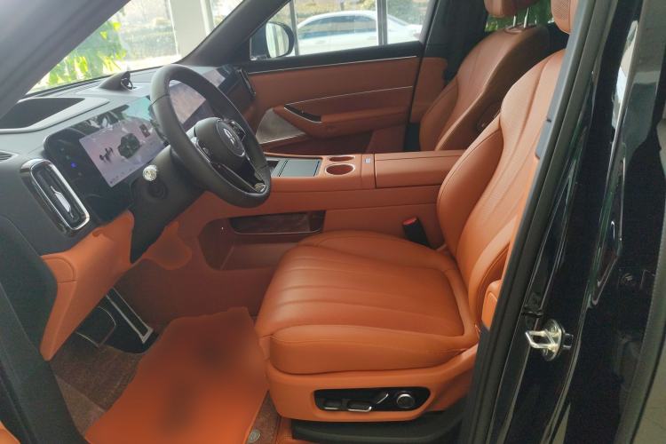 Used Hima AITO M8 2025 Extended-Range Max+ Version 53.4 kWh 6-Seater Edition
