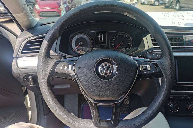 Used Volkswagen Lamando 2019 230TSI DSG Fashion Edition China VI
