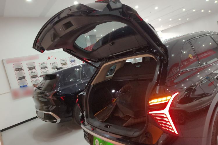 Used Hongqi HS3 2023 1.5T Two-Wheel Drive Shanwei Edition
