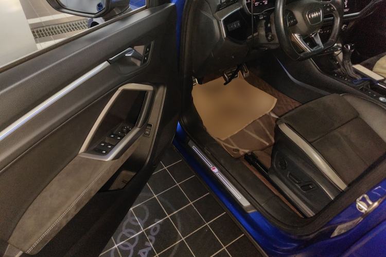 Used Audi Q3 2021 40 TFSI Fashion Dynamic Model
