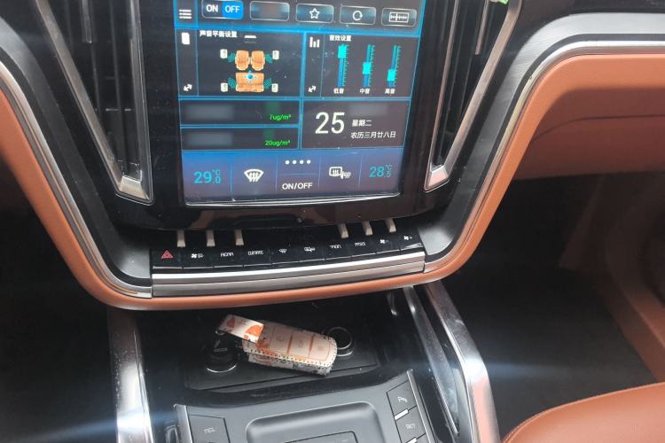 Used Zotye T700 2017 1.8T Dual-Clutch Prestige Model
