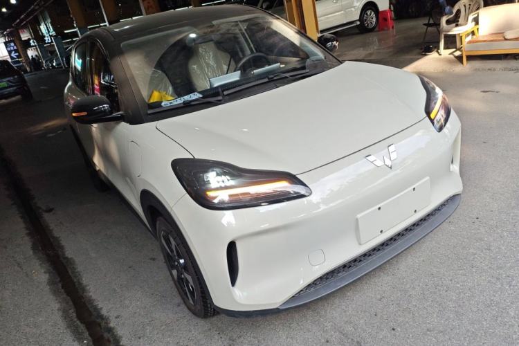 Used Wuling Bingo PLUS 2024 330 km Range Five-Seater Version
