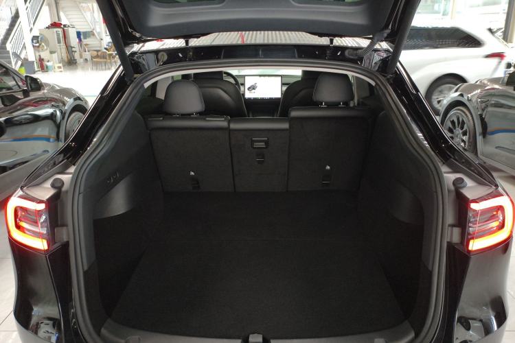 Used Tesla Model Y 2024 Rear-Wheel-Drive Version