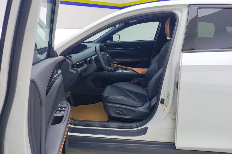 Used Changan UNI-V iDD 2023 Zhidian iDD 1.5T 113km Smart & Fun Version (Rapid Edition)
