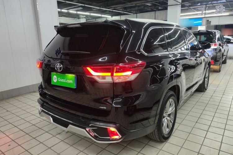 Used Toyota Highlander 2018 2.0T Four-Wheel Drive Elite Edition 7 Seats China VI Standard
