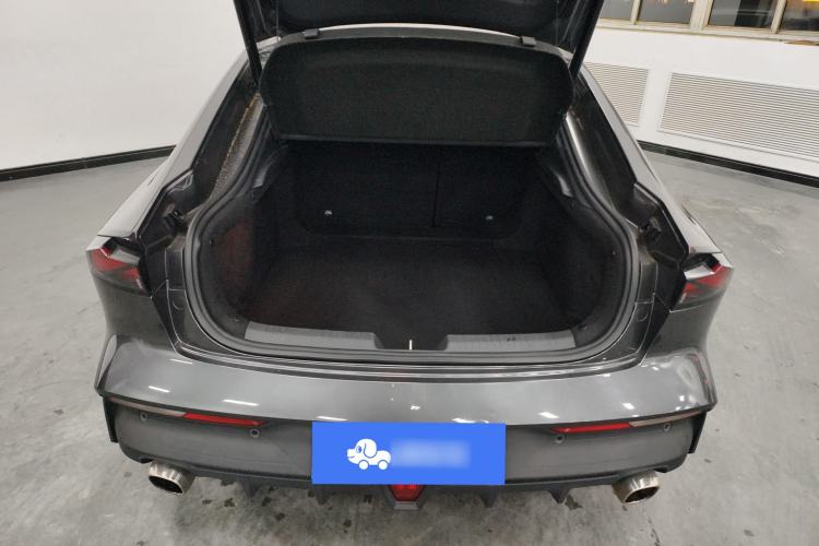 Used Changan UNI-V 2022 1.5T Prestige Version
