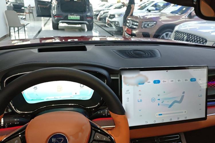 Used BYD Han 2022 DM-p 202km Four-Wheel Drive Flagship Model