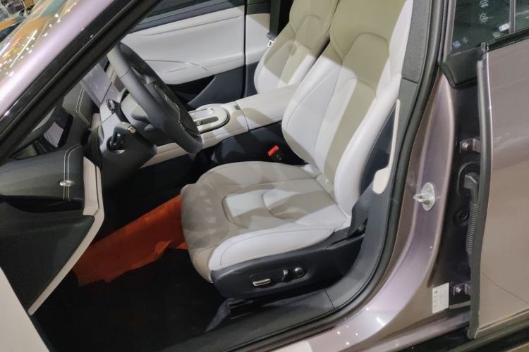 Used  SU7 2024 Rear-Drive Long-Range Intelligent Driving Version
