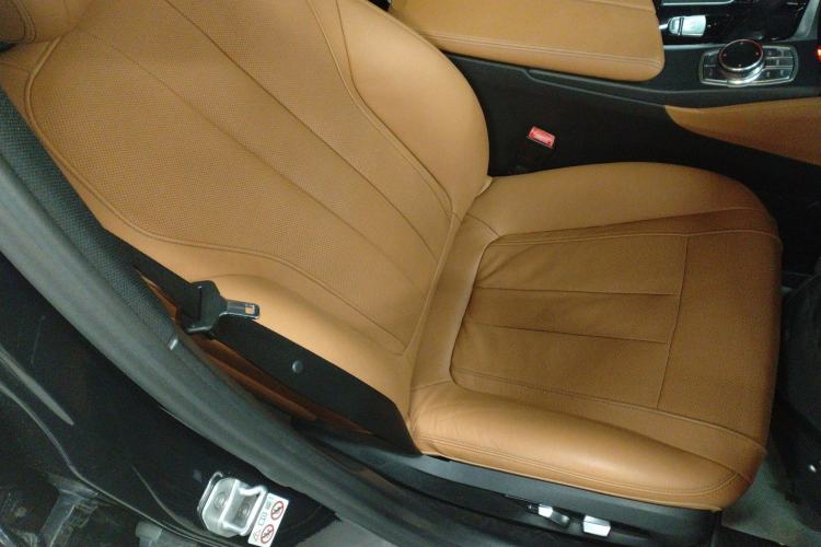 Used BMW 5 Series 2018 Facelifted 530Li xDrive M Sport Package
