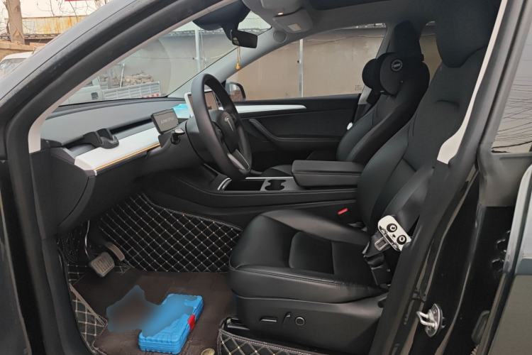 Used Tesla Model Y 2024 Rear-Wheel-Drive Version
