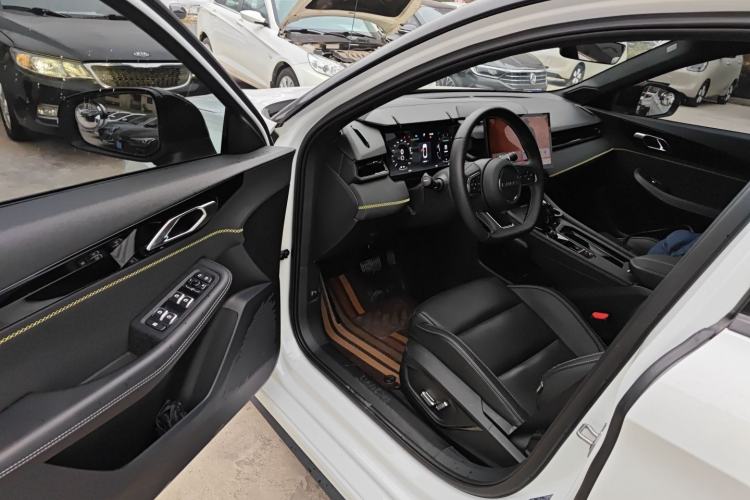 Used Lynk & Co 03 2023 1.5TD DCT JingPlus
