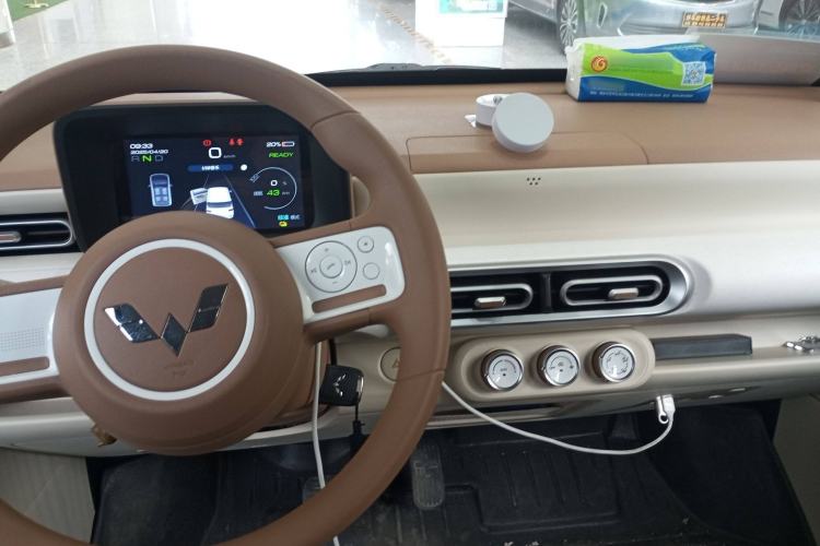 Used Wuling Hongguang MINIEV 2024 3rd Generation 215km Youth Edition
