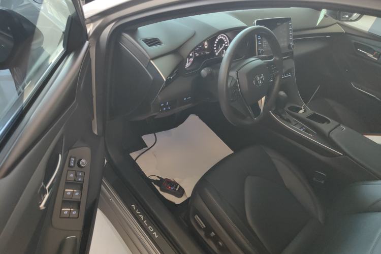 Used Toyota Avalon 2019 2.0L XLE Premium Edition China VI
