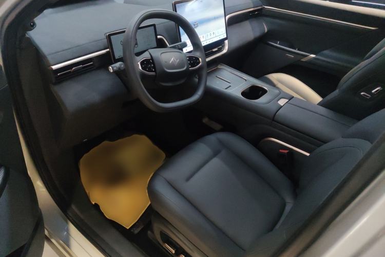 Used  eπ008 2024 636Max All-Electric Version 6 Seats