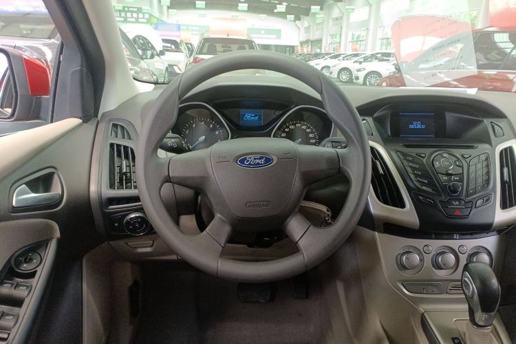 Used Ford Focus 2012 Sedan 1.6L Automatic Comfort Model
