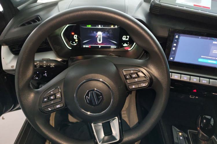 Used MG 5 2023 180 DVVT CVT Luxury Edition
