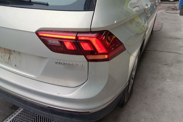 Used Volkswagen Tiguan L 2017 330TSI Automatic Two-Wheel Drive Luxury Edition
