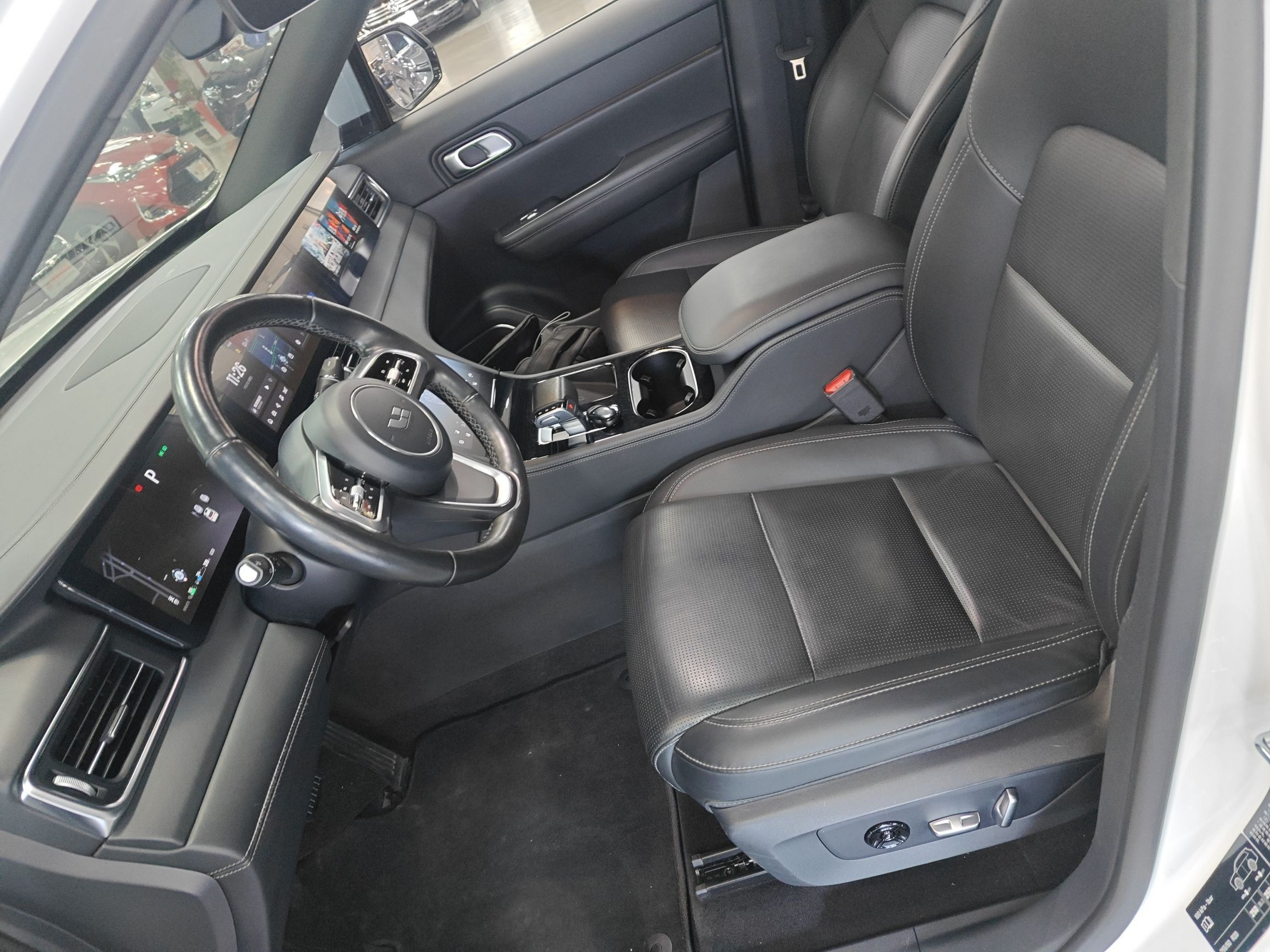 المقاعد الأمامية داخل السيارة