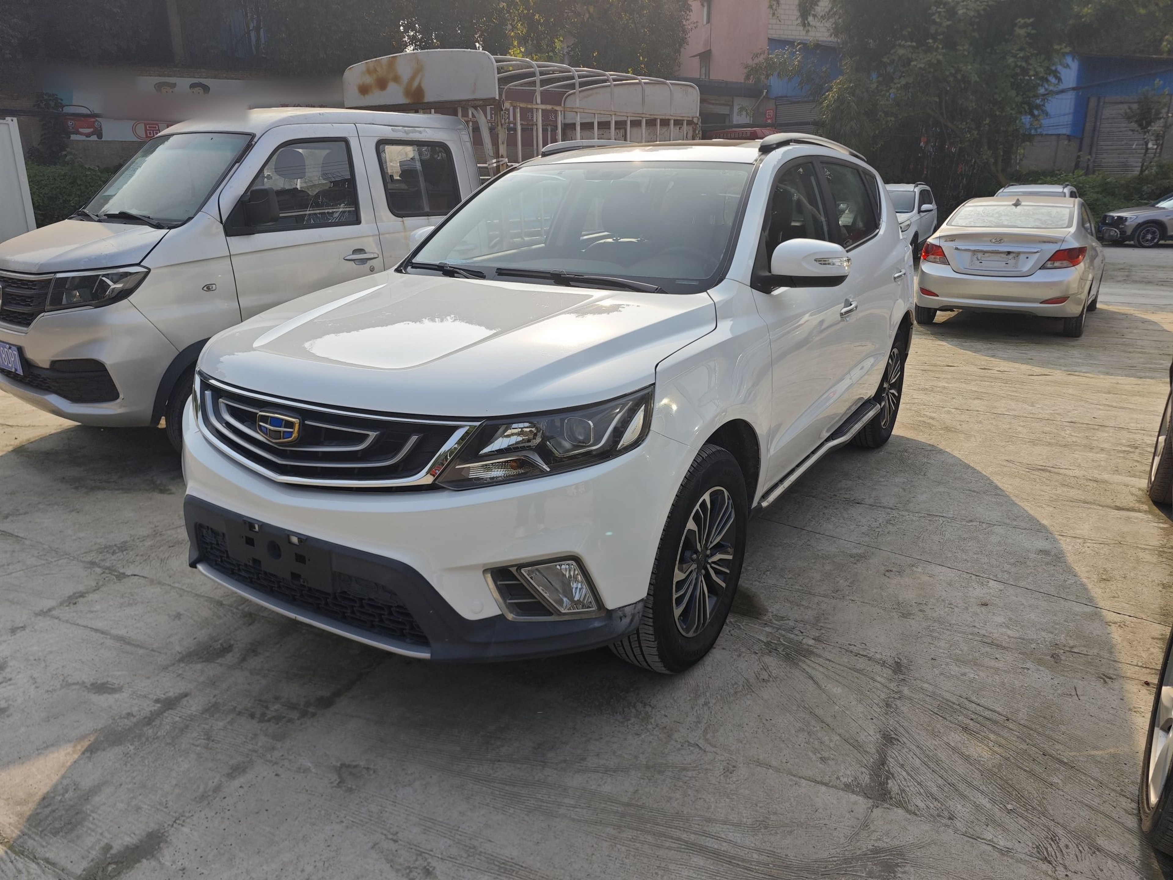 Под передней частью автомобиля