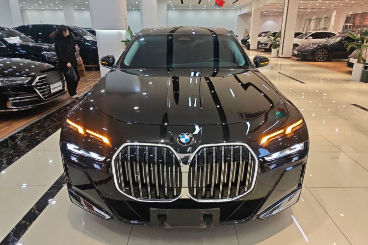 Used BMW 7 Series 2023 735Li M Sport Package
