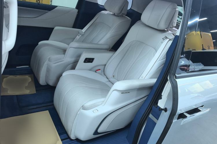 Used Buick GL8 New Energy 2024 Lu Zun Luxury Edition 7-Seater
