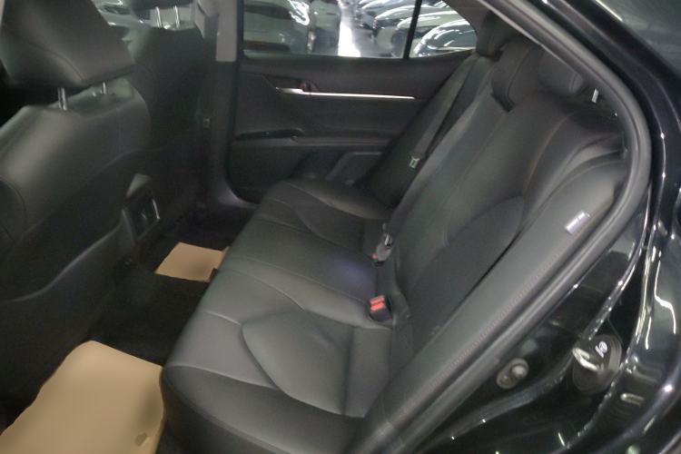 Used Toyota Camry 2023 2.0G Luxury Edition
