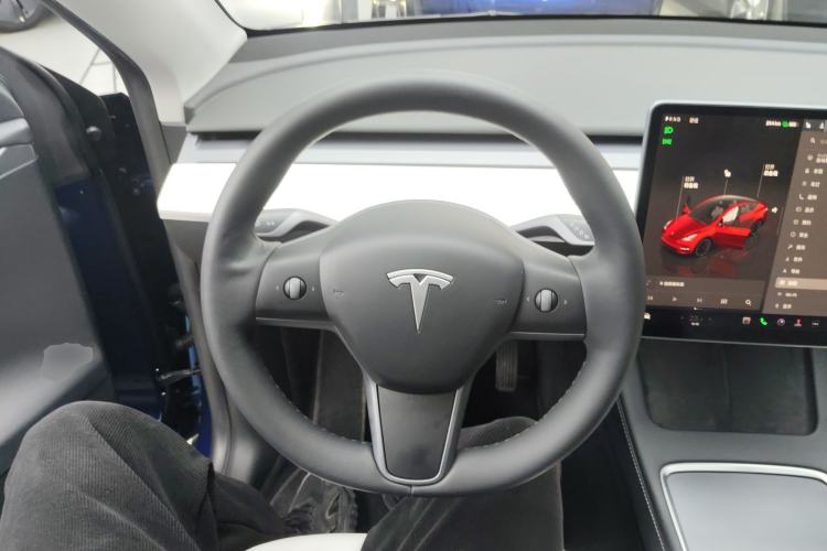 Used Tesla Model Y 2022 Rear-Wheel-Drive Version
